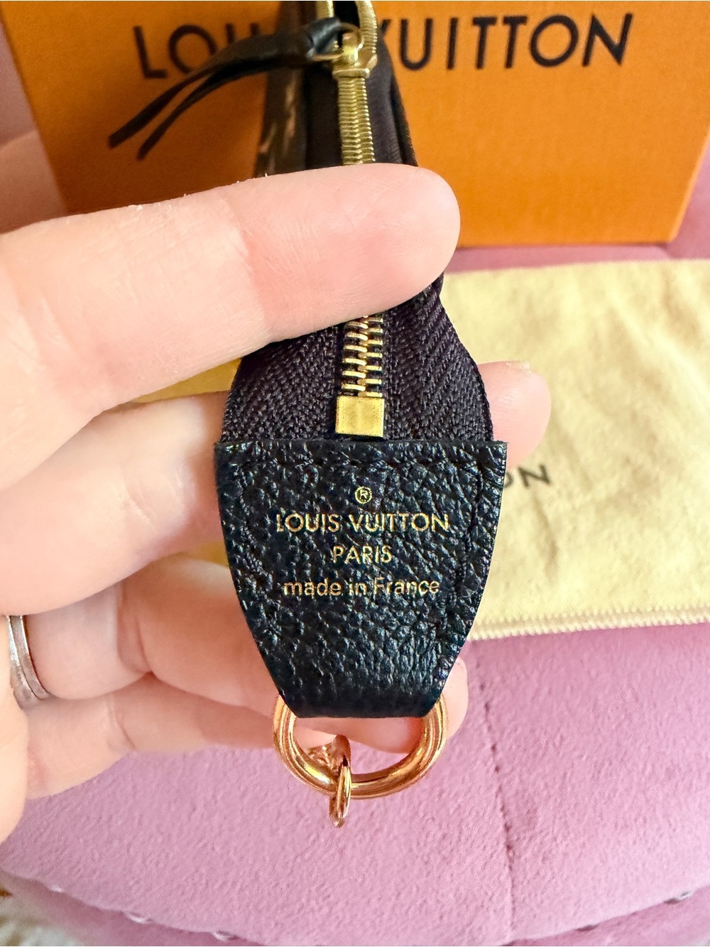 Louis Vuitton bicolor mini pochette accessories - Picture 4 of 5